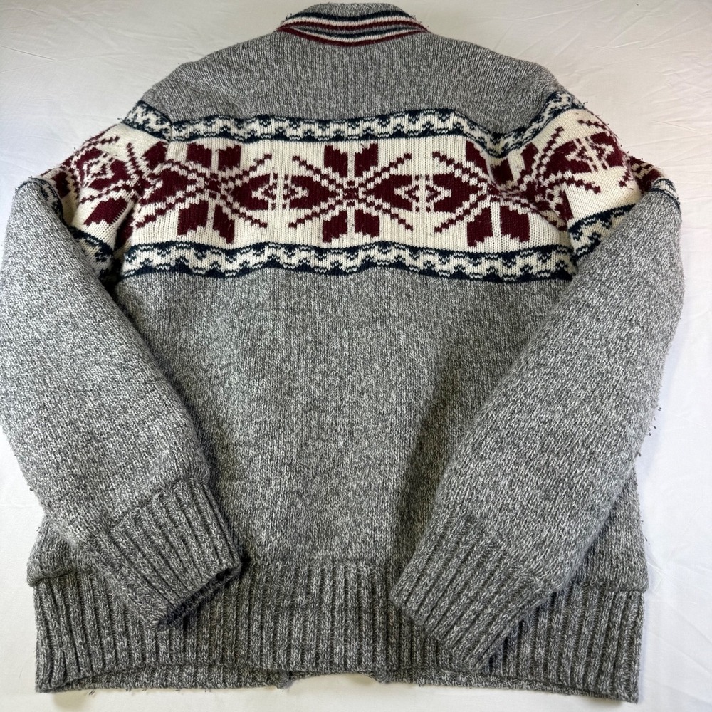 Buffalo Sweater Cardigan Jacket Men's Size Small Gray Fair Isle Sherpa Lined - Picture 3 of 8